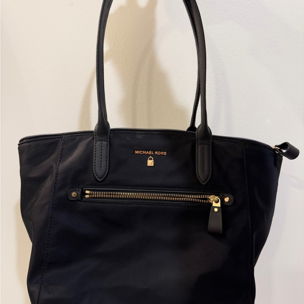 Michael Kors Medium Kelsey Travel Tote Bag with Gold Accents